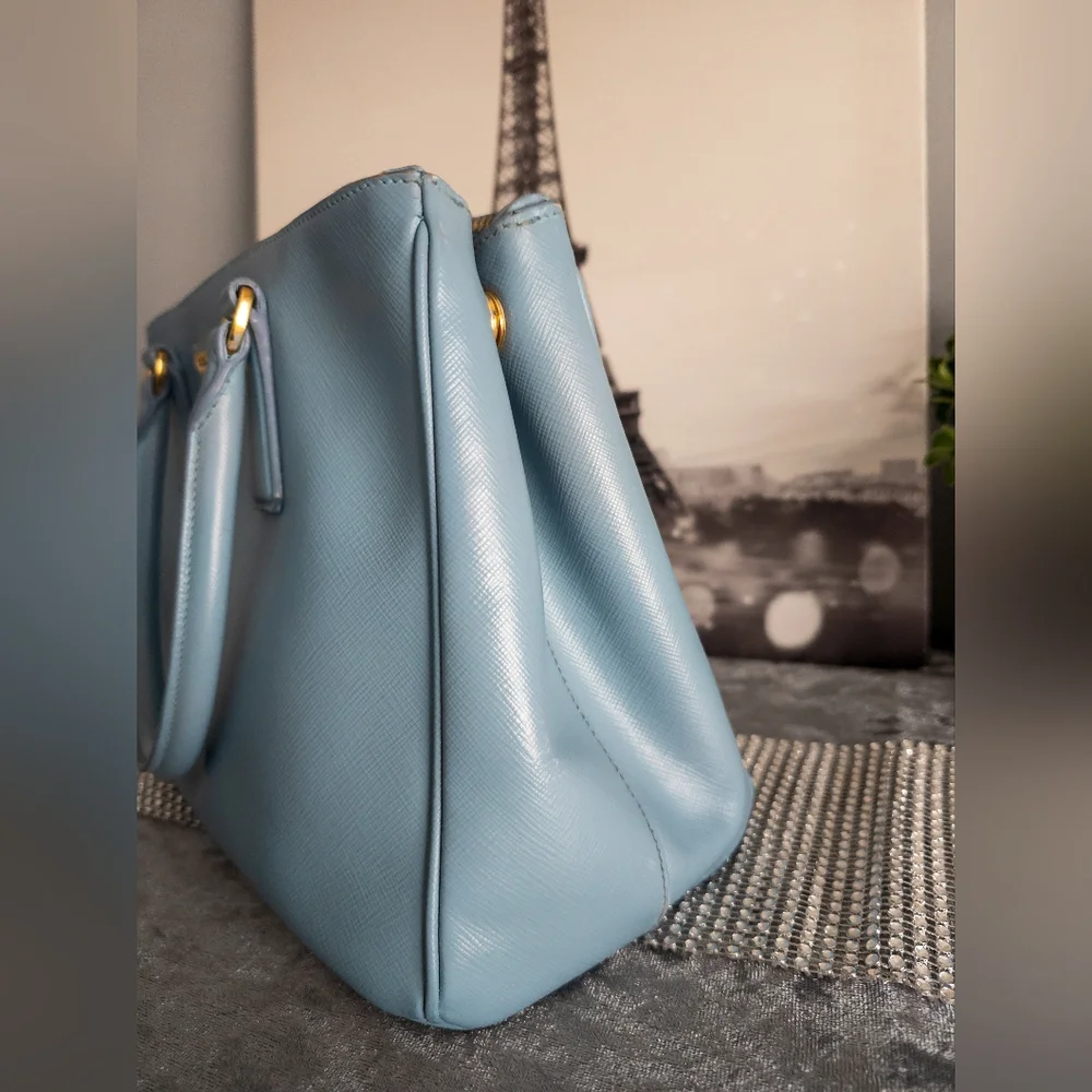 Prada Medium Saffiano Lux Galleria Double Zip Tote w/Adjustable Strap-Light Blue - Picture 7 of 17